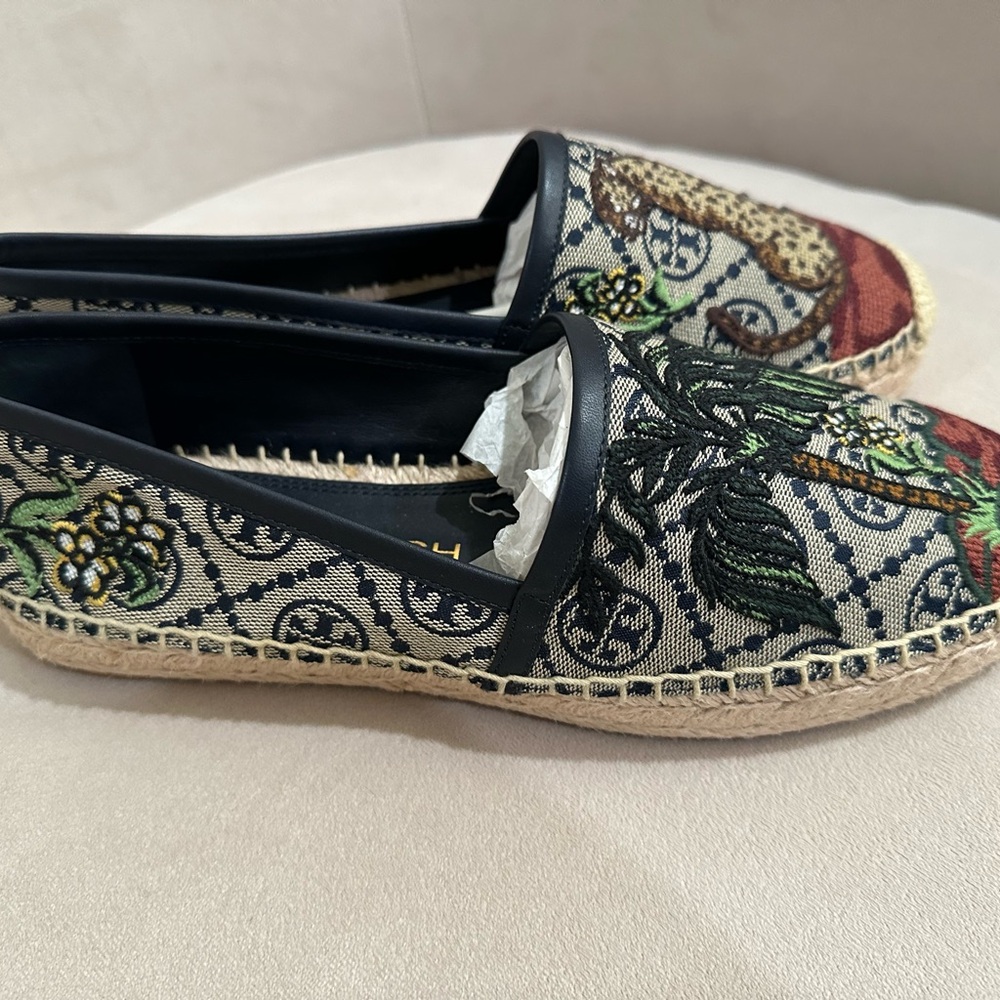NEW Tory Burch T Monogram Platform Espadrille Cheetah Needlepoint Navy Size 9